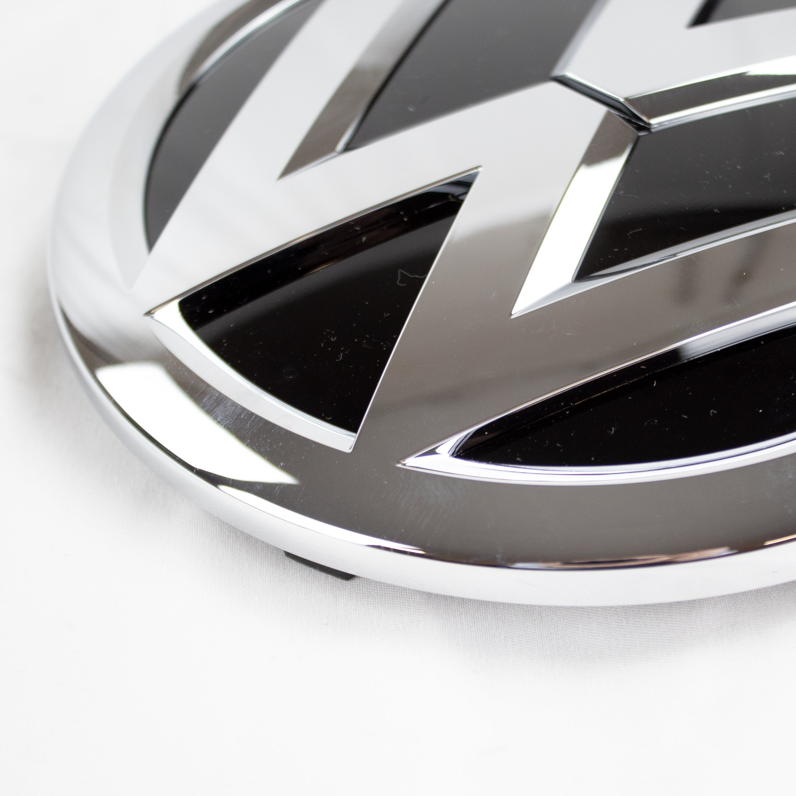 Volkswagen Amarok Frontgrill Emblem | 2H6853601ADPJ
