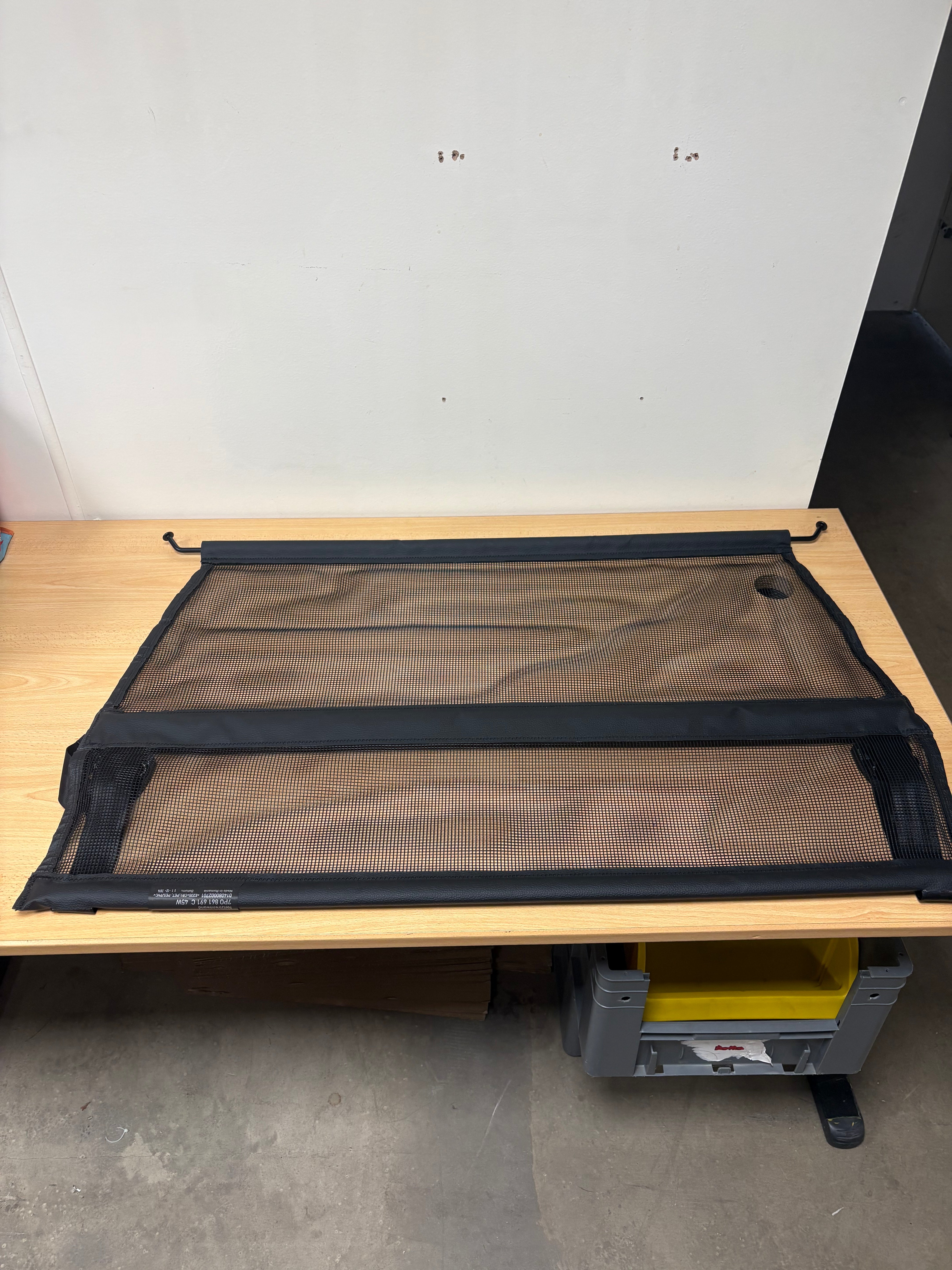 Original VW Touareg Netztrennwand 7P0861691C 45W