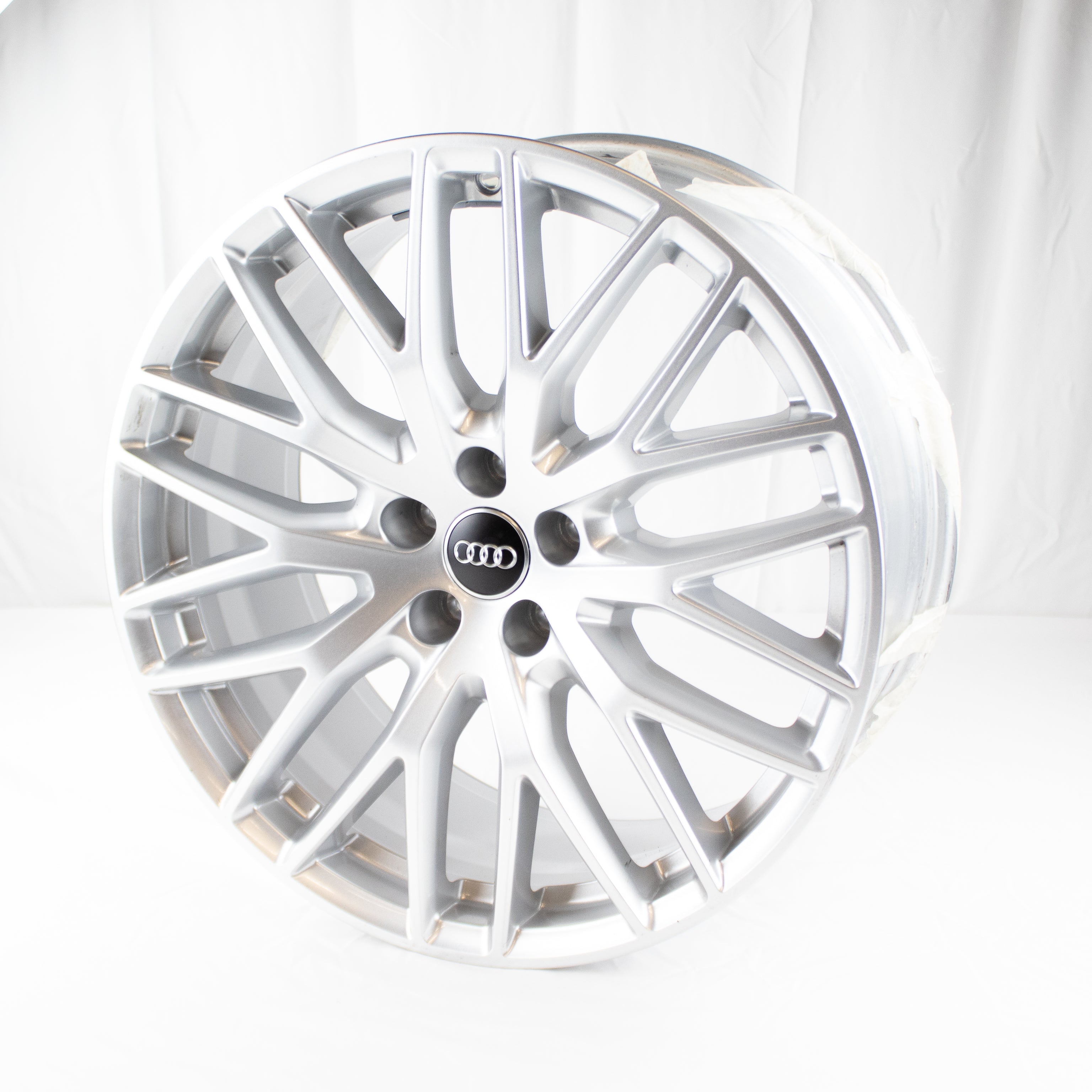 Original Audi Alufelgen | 4M0 601 025 Q